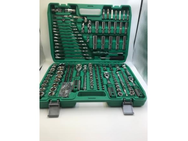 CCXVI PCs tool ornamentum