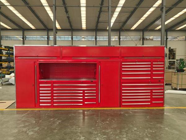 Rubrum tool garage scrinium
