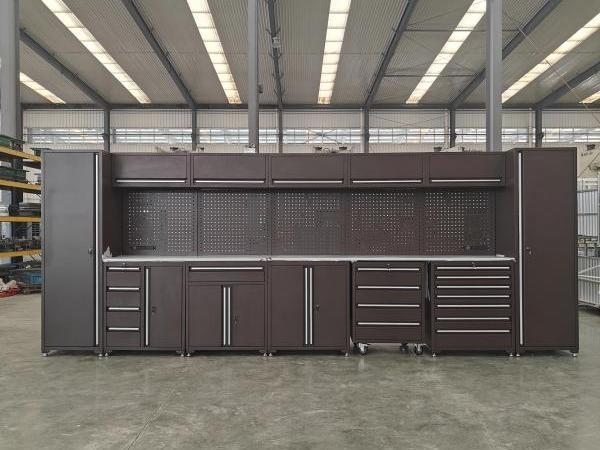 Quid sunt features of multifunctional compositum tool cabinet?