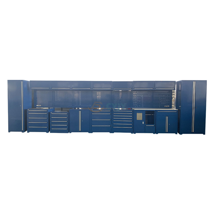 Blue Metal Garage PRAECLUSIO System